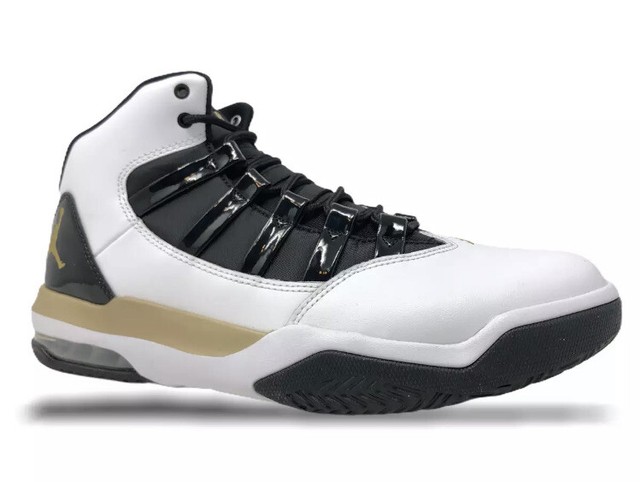 nike white and gold basketball shoes