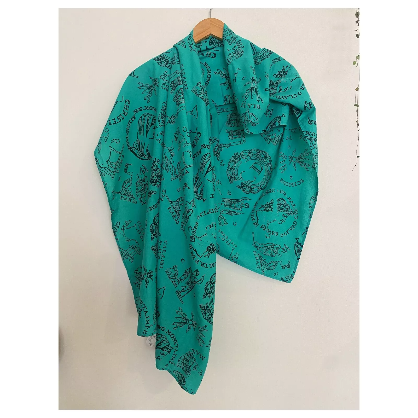 Écharpe vintage antiquités romaines Christian Dior