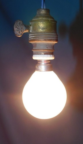 ANCIENNE DOUILLE INTERRUPTEUR E14 POUR LAMPE MAZDA GRAS RAVEL .TESTÉE FONCTIONNE