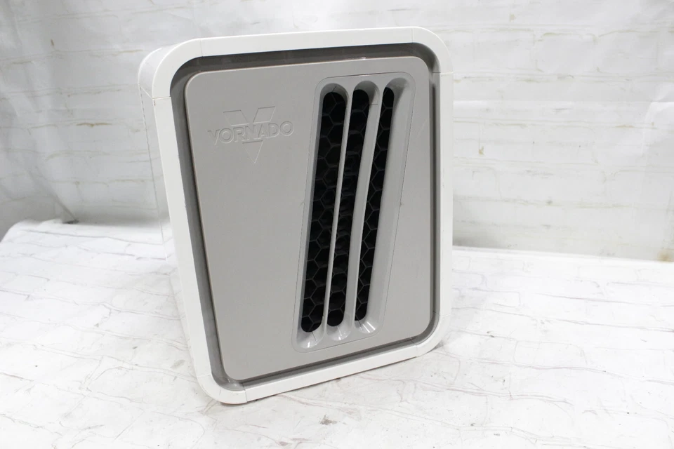 Vornado IR400 Digital Dual Zone Infrared Heater Fan Portable Space 750/1500W - Image 2 of 4