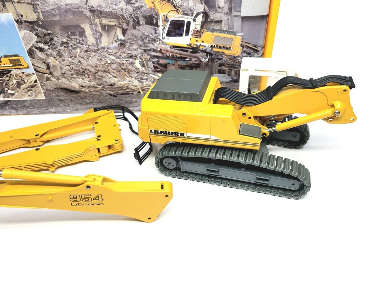 Liebherr R954BV Litronic Demolition Excavator - Conrad 1:50 Scale