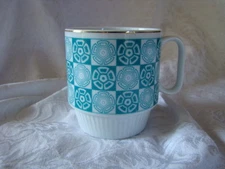 China Cup Mug Flower Turquoise Medallion Stackable Gold Trim Porcelain Zhuzhou