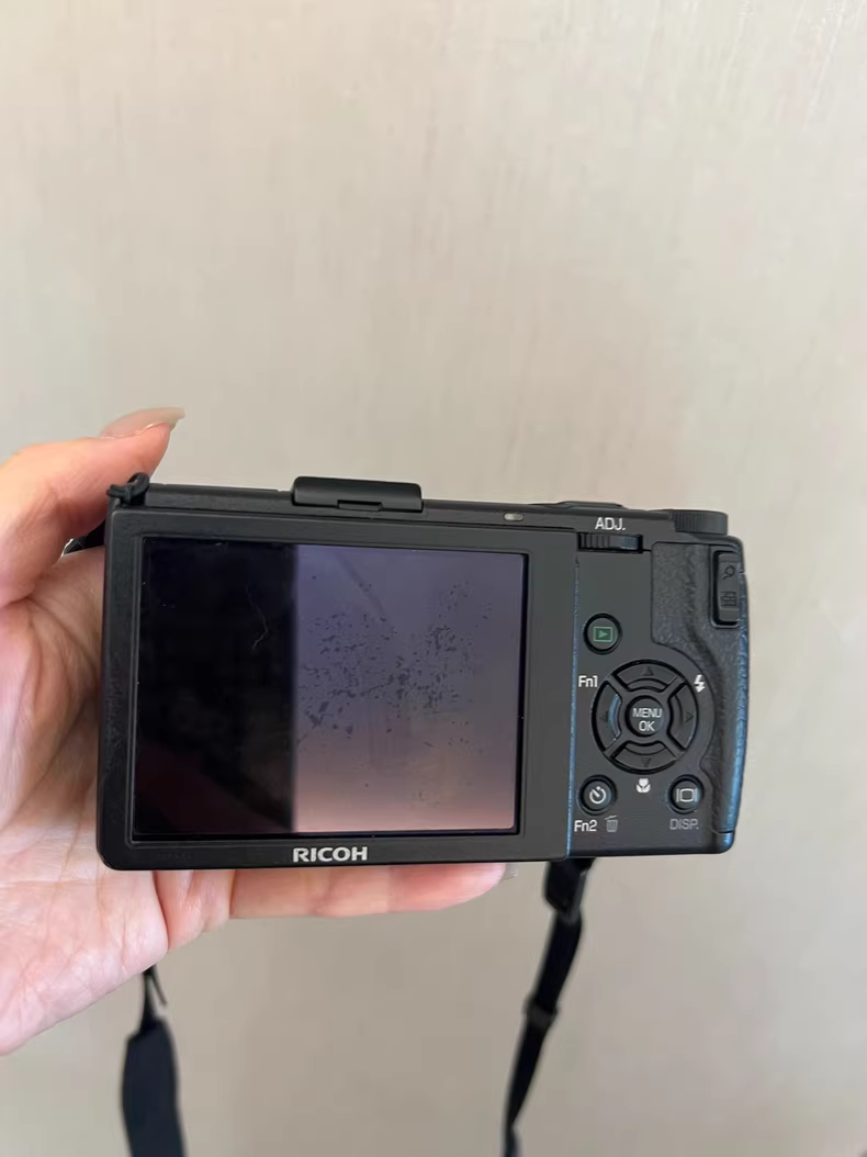 RICOH GR Digital Ⅲ GRD3 10.0 MP 4x Zoom Compact Camera -90% New