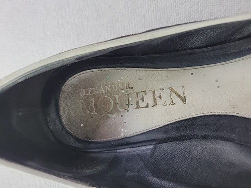 Alexander McQueen Womens 8 (38.5) Black Suede Slip On Flats Loafer Sequin Skulls - Picture 10 of 21