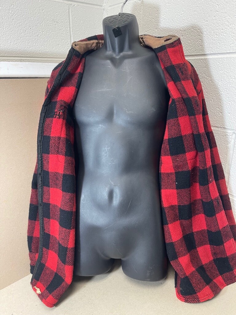 Vintage 60s SOO WOOLEN MILLS Red Black Plaid Wool Hunting Shirt