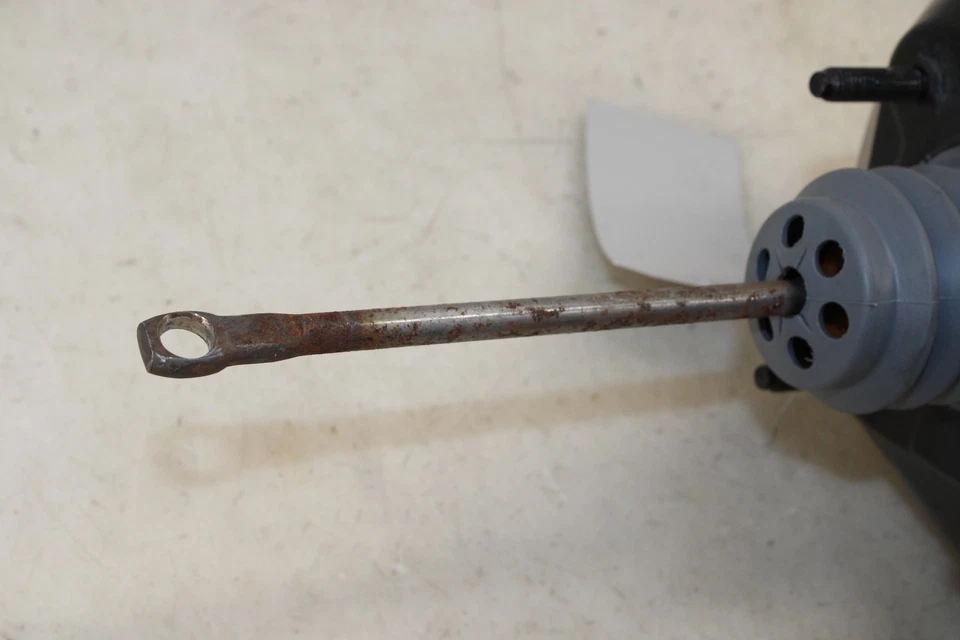 Chevrolet Corvette 1997-2004 refuerzo de freno con cilindro maestro OEM MP43 Foto 2 de 4