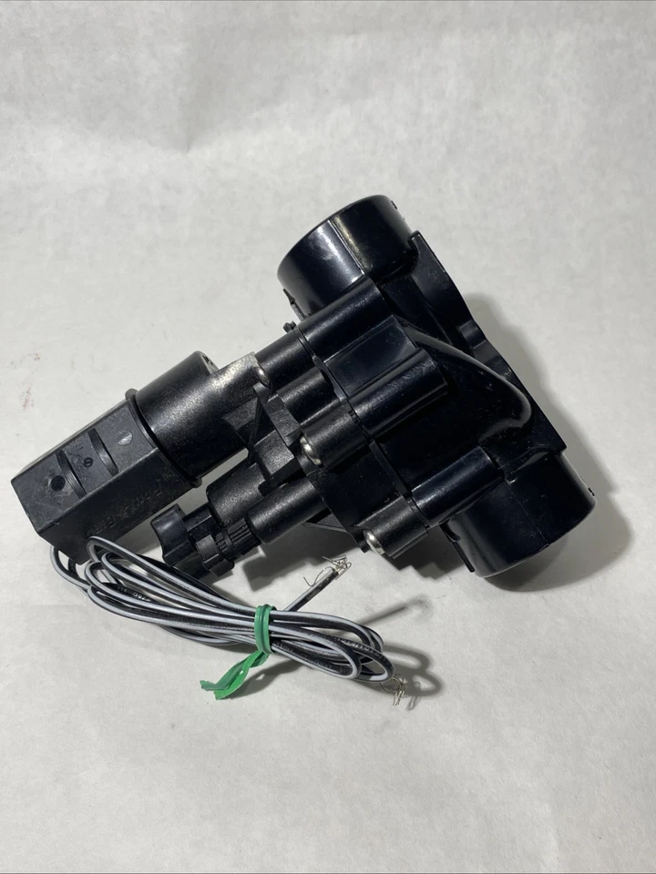 Rain Bird 1 pulgada Válvula rociadora en línea Foto 3 de 4