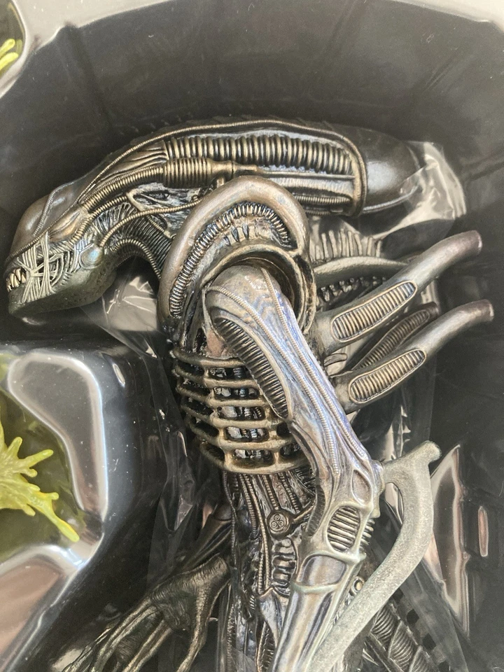 Figure ALIEN WARRIOR MMS354 Hot Toys 1/6 - Immagine 2 di 4