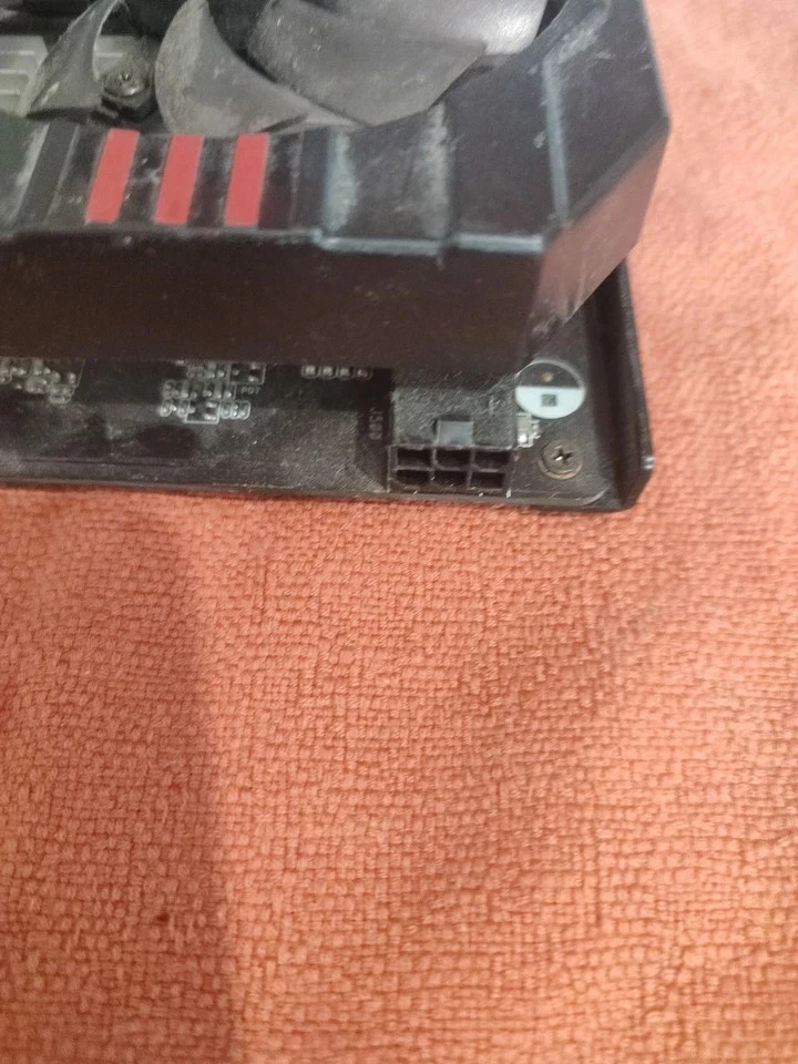 ASUS HD7770-2GD5 2GB Radeon HD 7770 128-bit GDDR5 PCIe 3.0 x16 Video Card - Immagine 2 di 4