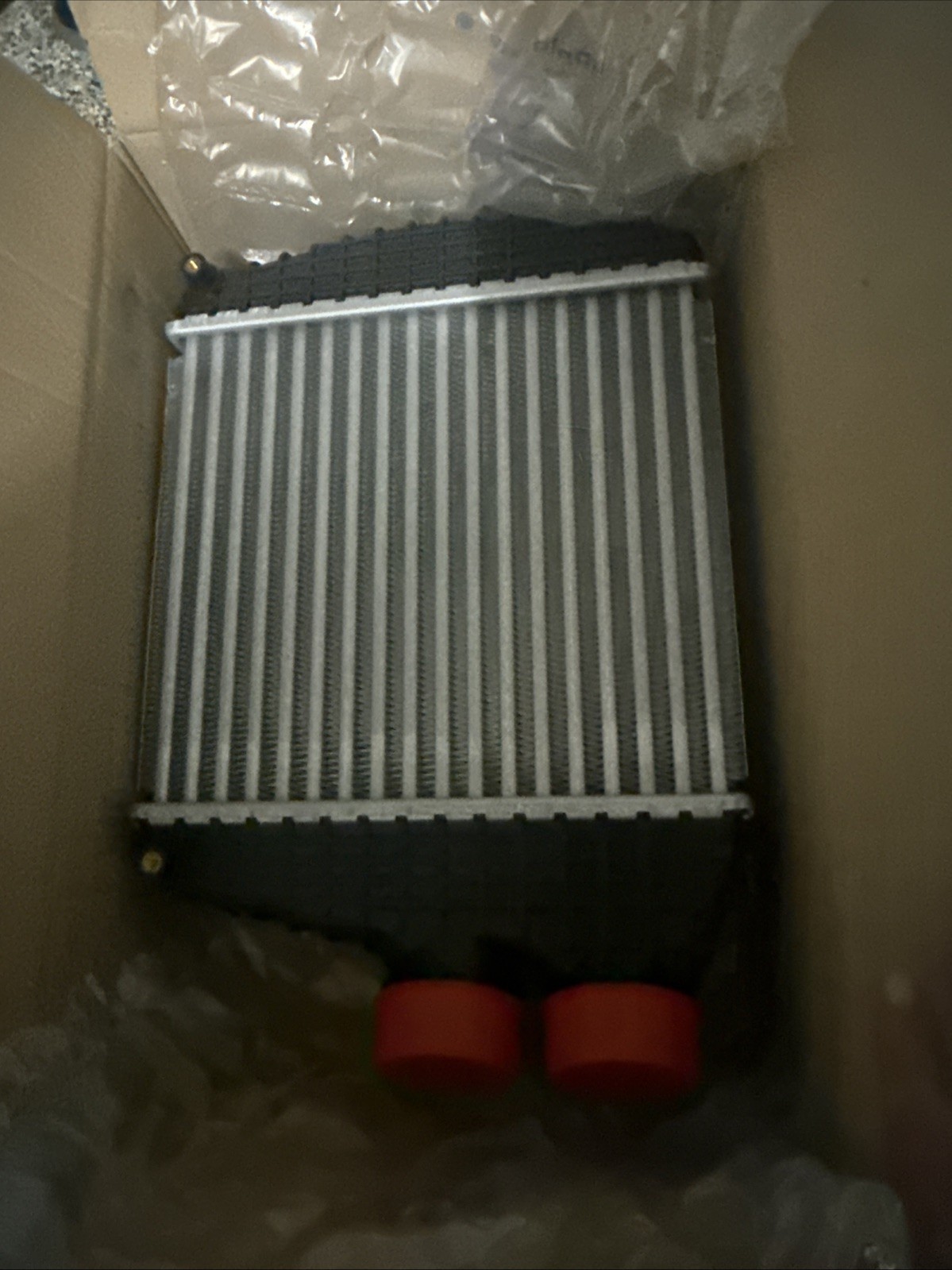 New OEM  Maserati Levante / Ghibli Quattroporte  M156 RH intercooler 670109551
