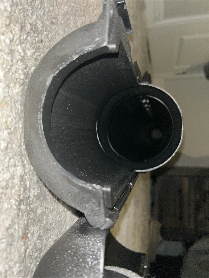 Чехол-держатель рыболовной удочки BAZUKA Flambeau дорожный выдвижной 73–102 дюйма - Изображение 3 из 4