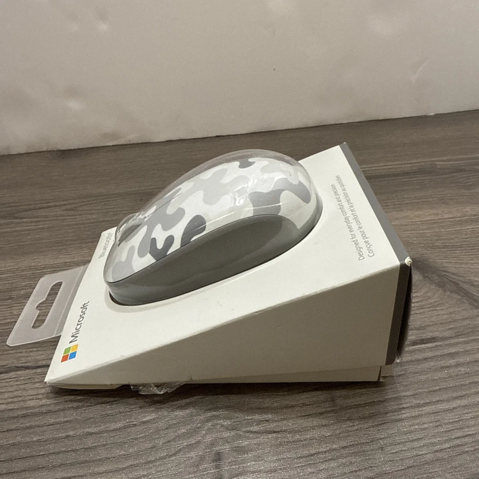 MICROSOFT BLUETOOTH MOUSE (NIGHTFALL ARCTIC CAMO 8KX-00001    1929 - Image 2 of 4