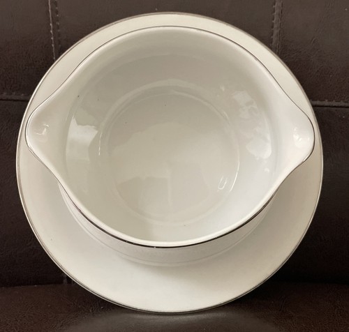 ROYAL WENTWORTH Christina 51/214 Gravy Boat w/Attached Underplate 7 1/2" Japan - Picture 2 of 4