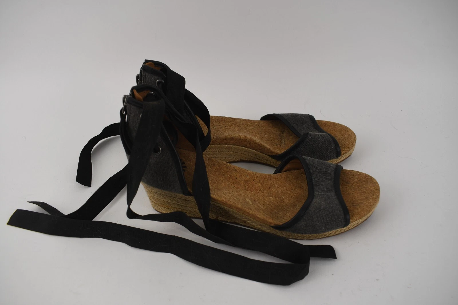 UGG Amell sandalo sughero zeppa espadrillas tela pelle bordo cravatte zip donna 9 5