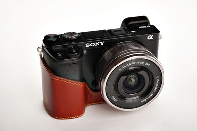 SONY α6000 ILCE-6000Y【ケース付】 SONY α6000 ILCE-6000Y【ケース付】 SONY α6000 ILCE-6000Y ダブル