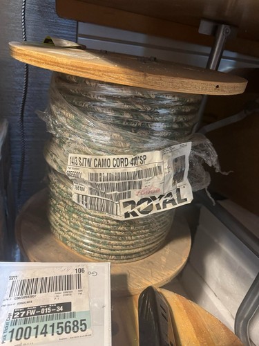 Royal 14 3/c cu sjtw camo cord 300v Flexible Cord 400 FT - 第 1/3 張圖片