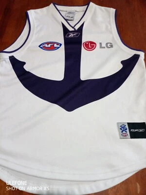 fremantle dockers old jersey