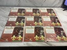 9 WALLIES 25 New Pack Lg Gold Fleur di Lis Wallpaper , Wall Decals Stickers NEW