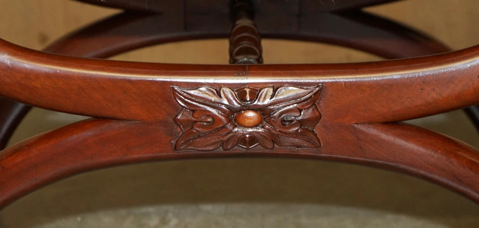 PAIR OF ANTIQUE BROWN LEATHER CHESTERFIELD TUFTED REGENCY FRAMED FOOTSTOOLS - Image 4 of 4