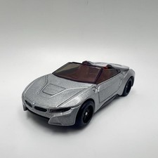 BMW I8 Roadster personalizado con neumáticos de goma Hot Wheels