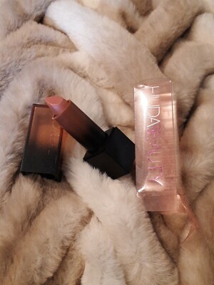 Huda Beauty Sweet Nudes Power Bullet Cream Glow - Honey Bun -  3g / 0.1oz