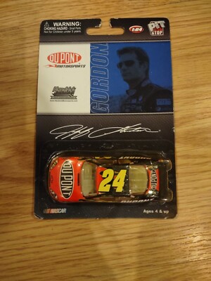Jeff Gordon Dupont Pit Stop #24 2009 Monte Carlo 1:64 RARE LQQK!!