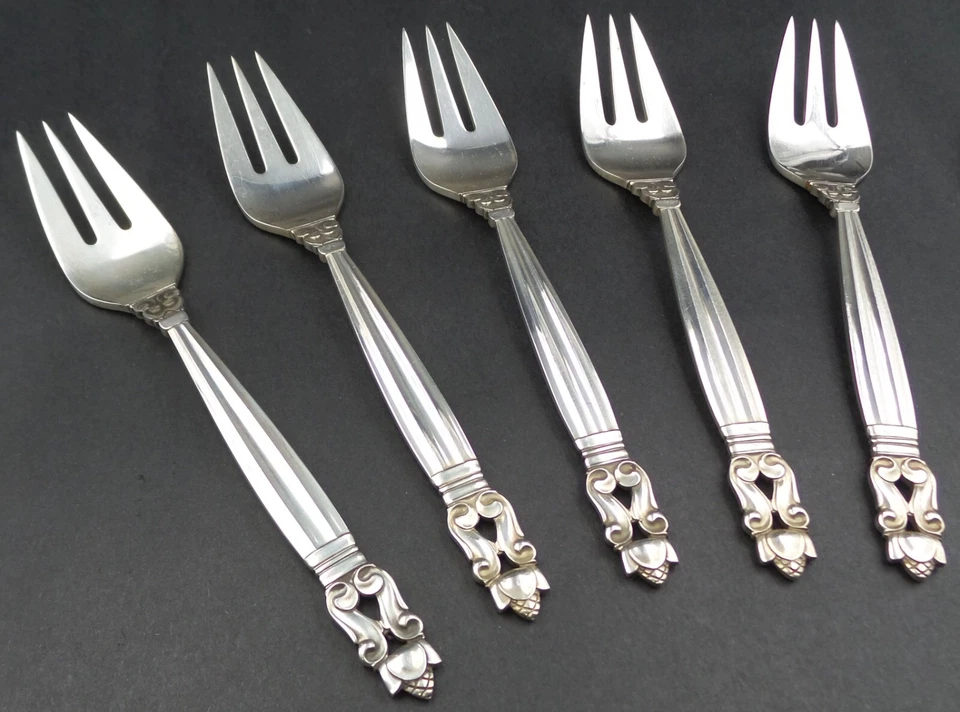 Set of 6 Vintage GEORG JENSEN Denmark ACORN Solid Sterling Silver Fish Forks - Image 2 of 4