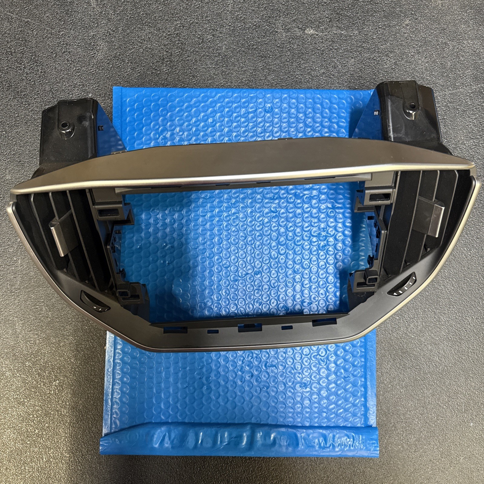 2014-17 MASERATI GHIBLI CENTER DASH AC AIR VENT 08904000