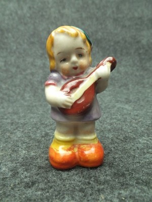 Vintage Prcelain Salt Shaker Made during Occupied Japan 3'' Tall