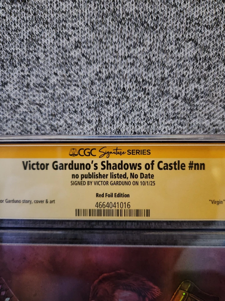 Shadows of Castle #1 Garduno BLOOD FIL 10.0 Grail CGC 签名 Victor Garduno  — 第 4/4 张图片