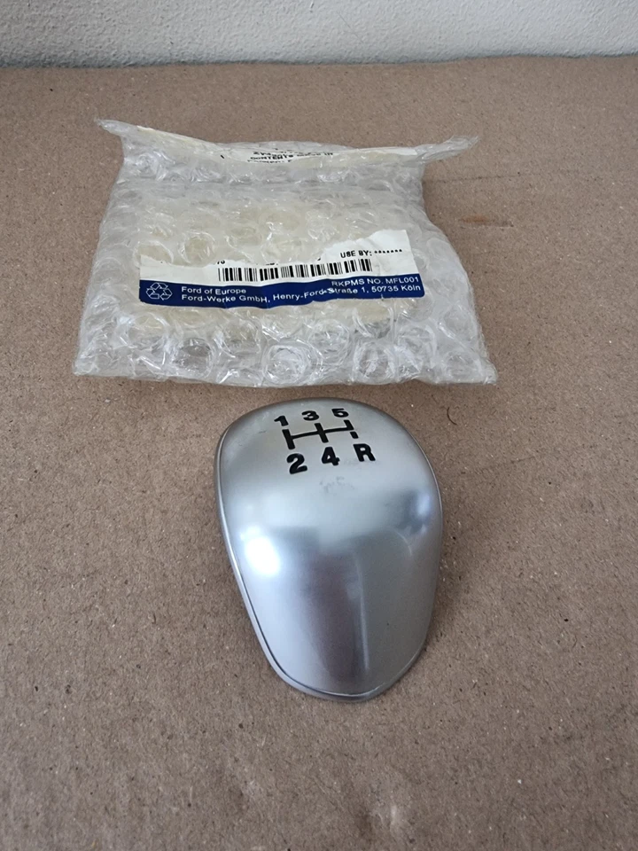 Genuine Ford Fiesta Mk8 Gear Knob 5 Speed Black Insert | 2032474 E1BR7L468LKA - Image 2 of 4