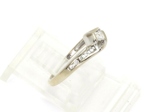 14k White Gold Princess & Round Diamond Engagement Ring .23ct - Picture 2 of 4