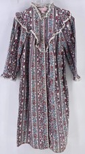Vtg Woman Carriage Court Nightgown M Flannel Paisley Floral Pearl Snap Front