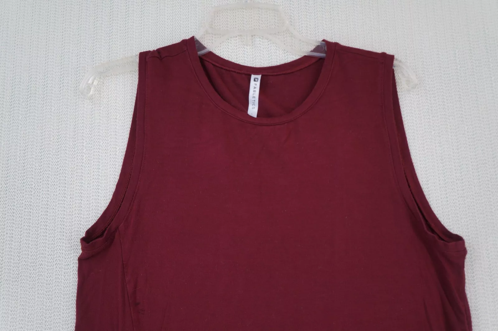 fabletics sleeveless burgundy maroon purple tank-top