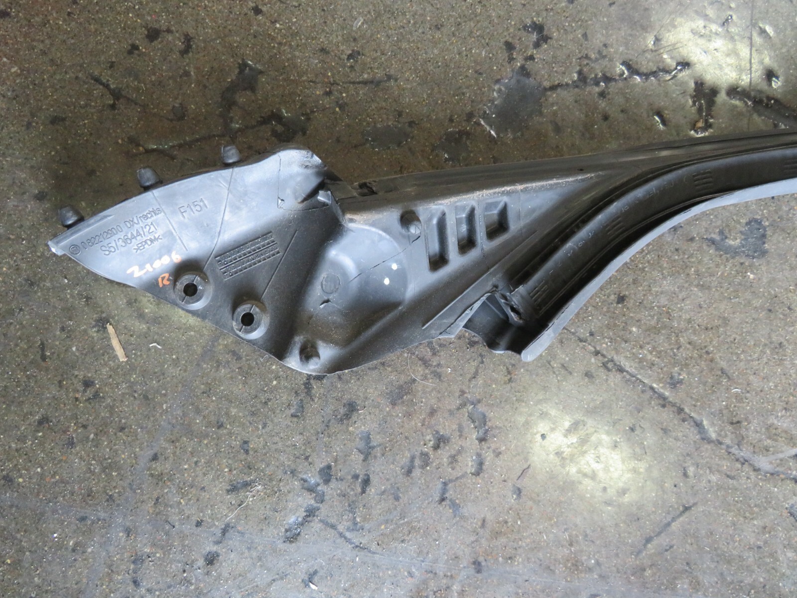 Ferrari FF, RH, Right, Upper Door Perimeter Moulding, Used, P/N 82212900