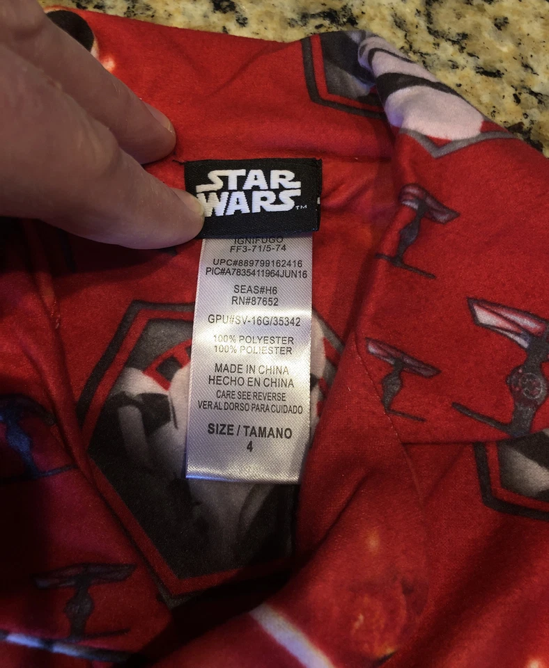 Star Wars Pajamas 2-Piece Button-Up Red Flannel Children’s Size 4 New with tags. - Image 3 of 4