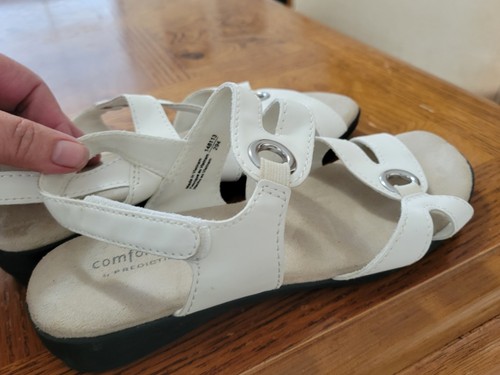 White Ankle Strap Faux Leather Sandal By Comfort Plus Sz 6W Very Clean - Picture 5 of 11
