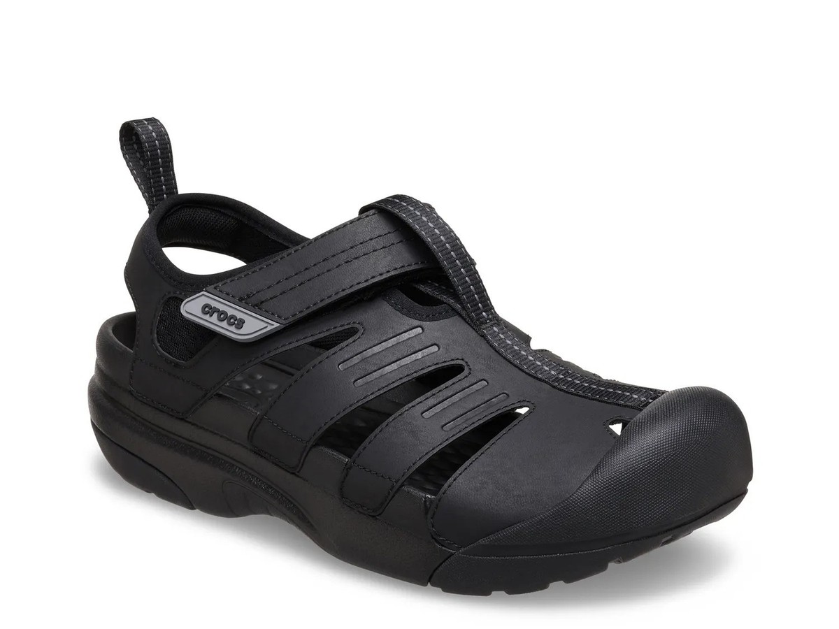 Man's Casual Shoes Crocs Yukon Fisherman Sandal