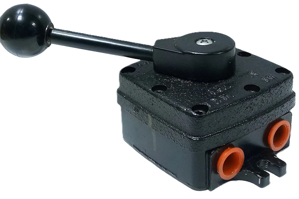 Parker PL37 150 psi 4-Way 3-Position Manual Air Control Valve w/ 3/8 in Ports - Image 2 of 4