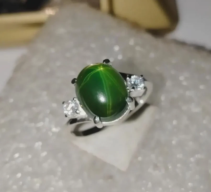 Vintage Green Star Sapphire Ring 925 Sterling Silver Zircon Ring Engagement Ring - Image 2 of 4