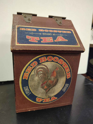 Wooden ''Red Rooster Tea'' Rustic Storage Box