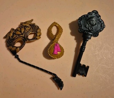 Ever After High Cupid Zubehör Thronecoming Bürste Tasche Maske