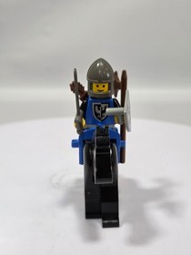 LEGO Castle - Black Falcon Knight Minifigure w/Horse & Accessories Vtg 6073