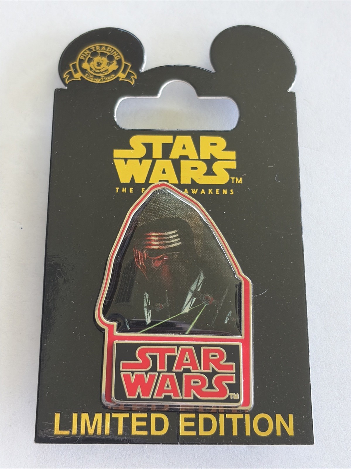 Disney Pin Trading Pin Kylo Star Wars LE 10000 LE10000 NEW On Card MINT v69