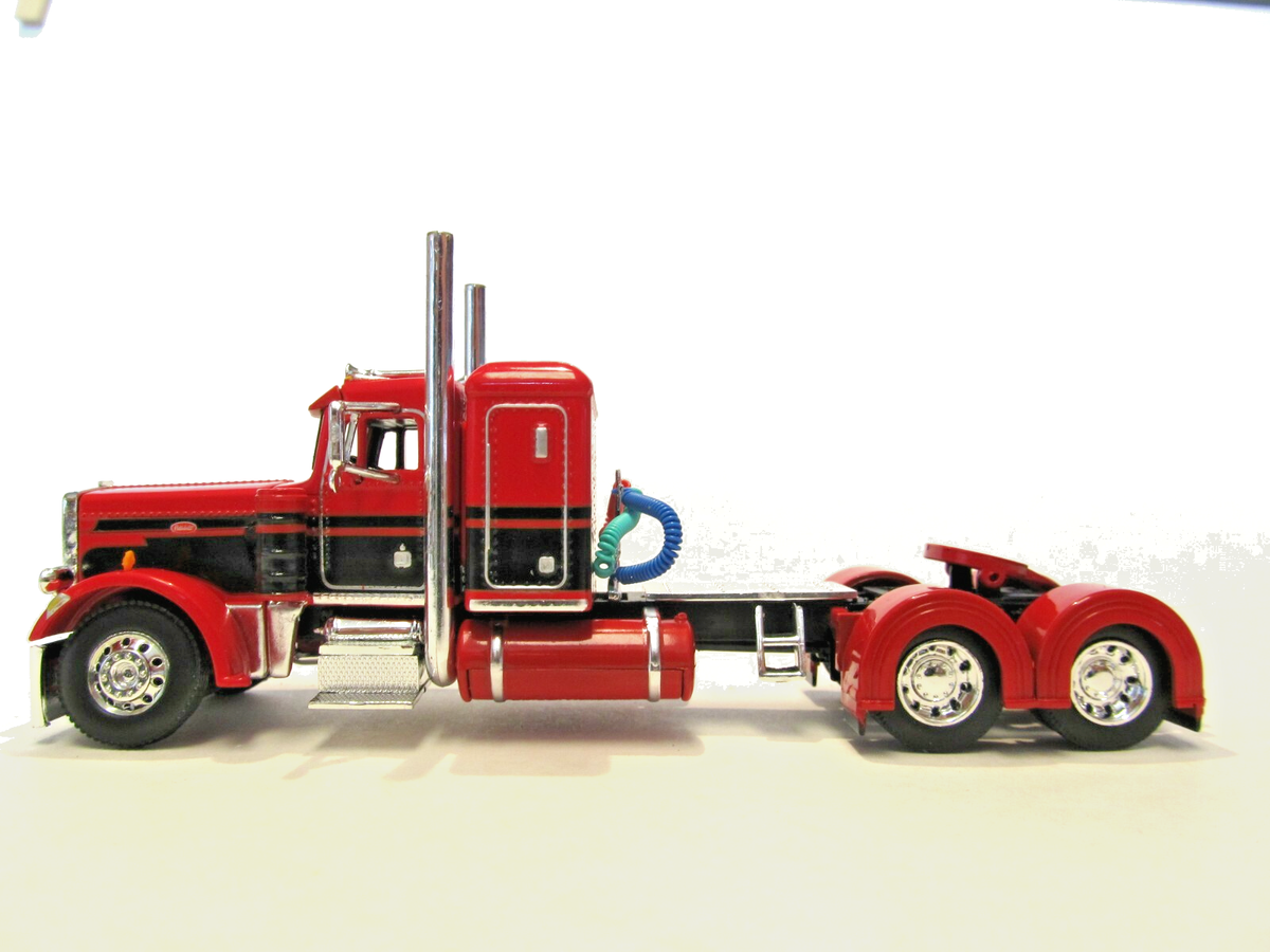 DCP FIRST GEAR 1/64 SCALE 359 PETERBILT SMALL BUNK, RED & BLACK