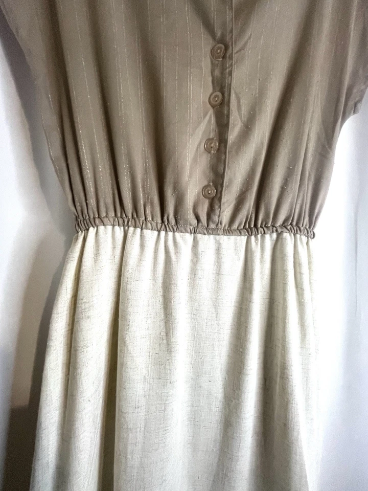 Винтажное женское бежевое и кремовое льняное платье Union Made размер 14 - Изображение 2 из 4