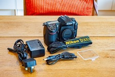 Nikon D D300S 12.3MP very low shutter count only 10,772 shots. Superb condition 