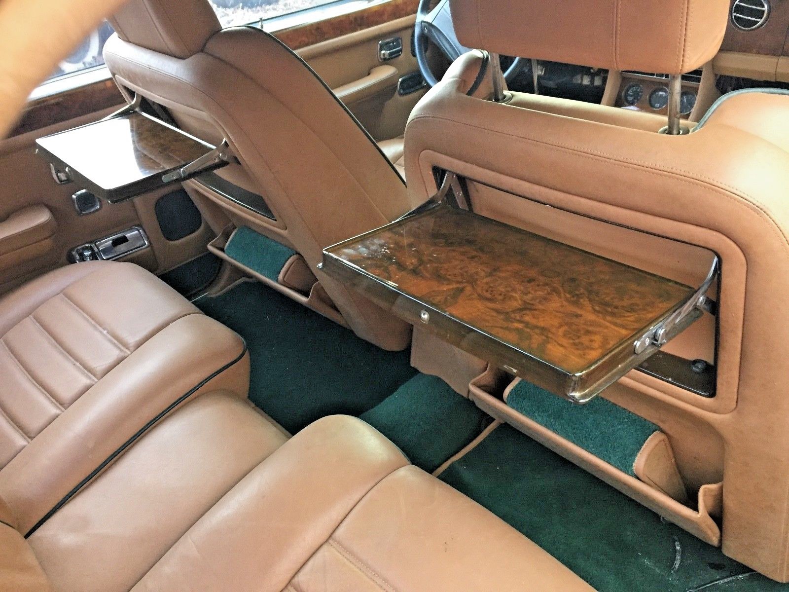 BENTLEY TURBO MULSANNE, EIGHT PAS JAR. WORLDS LARGEST ROLLS ROYCE SPUR INVENTORY