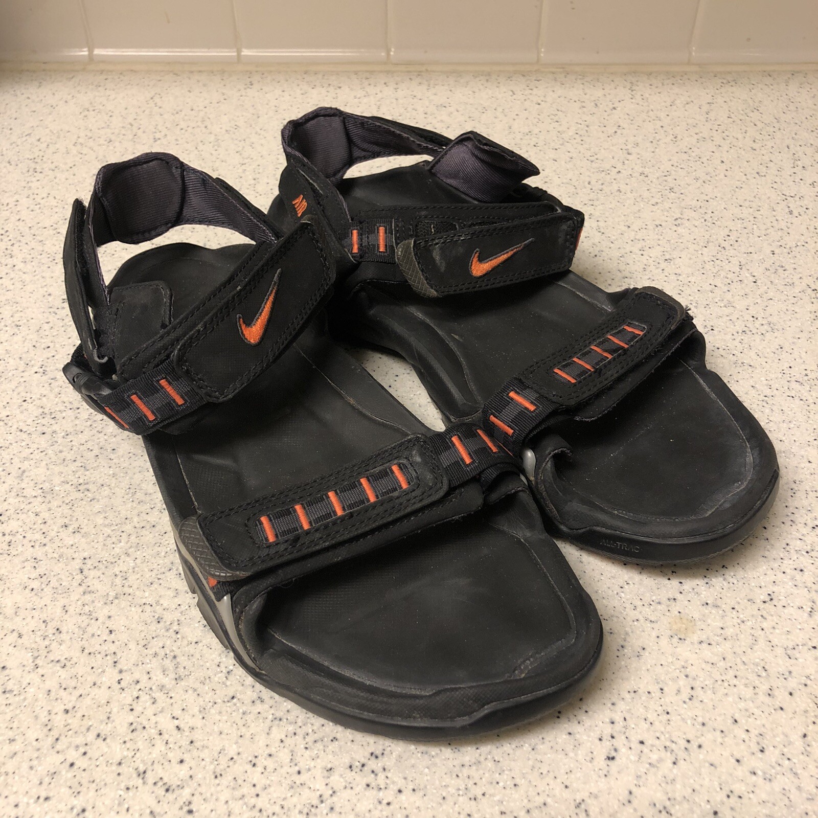 nike santiam 4 acg sandals
