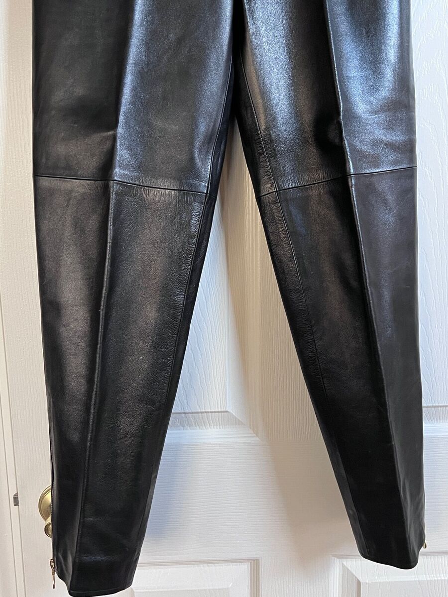 CHANEL 1992A MUSEUM NEW BLACK CC LOGO LEATHER PANTS CC CHANEL 1992A MUSEUM NEW BLACK CC LOGO LEATHER PANTS CC